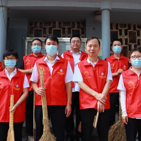 (生存挑战游戏英雄组合)探索挑战与求生的极限：超越智慧与力量的英雄生存游戏